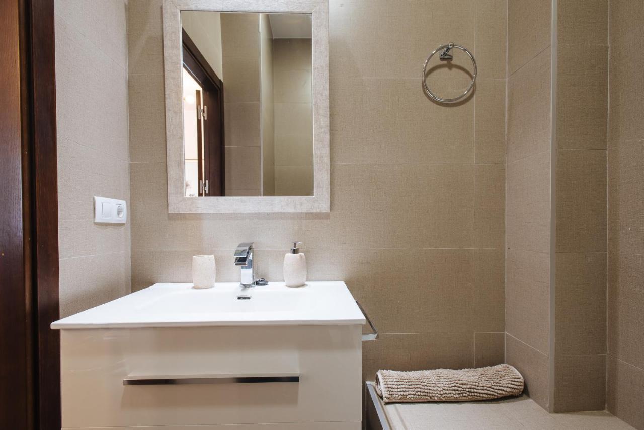 Apartamento Puerta Real - Free Parking Sevilla Eksteriør billede